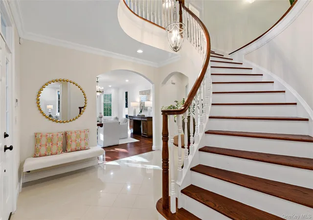 Photo 2 of Single family home for sale at 10 Warnke Ln, Greenburgh, NY 10583 | MLS# 1063086 | Listing updated on 2026-10-21