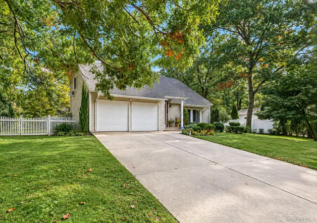 Photo 1 of Single family home for sale at 146 Sequoia Dr, Brookhaven, NY 11727 | MLS# 1063094 | Listing updated on 2026-10-27