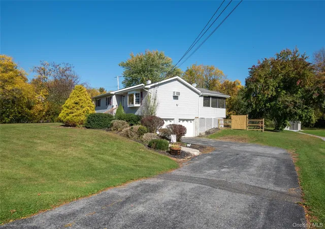 Photo 4 of Single family home for sale at 34 Windmill Rd, Poughkeepsie, NY 12601 | MLS# 1063105 | Listing updated on 2026-10-18