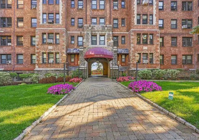 Photo 1 of Condo for sale at 23 Old Mamaroneck Rd #4K, White Plains, NY 10605 | MLS# 1063124 | Listing updated on 2026-10-22