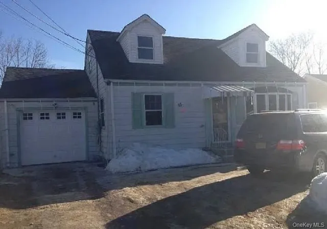 Single family home for sale at 65 Hilliard Ave, Islip, NY 11722 | MLS# 1063127