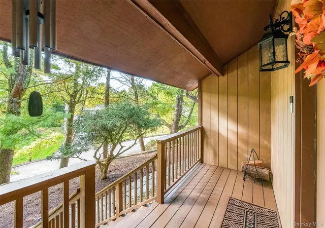 Photo 3 of Single family home for sale at 4 Amanda Ct, Cortlandt, NY 10567 | MLS# 1063254 | Listing updated on 2026-10-23