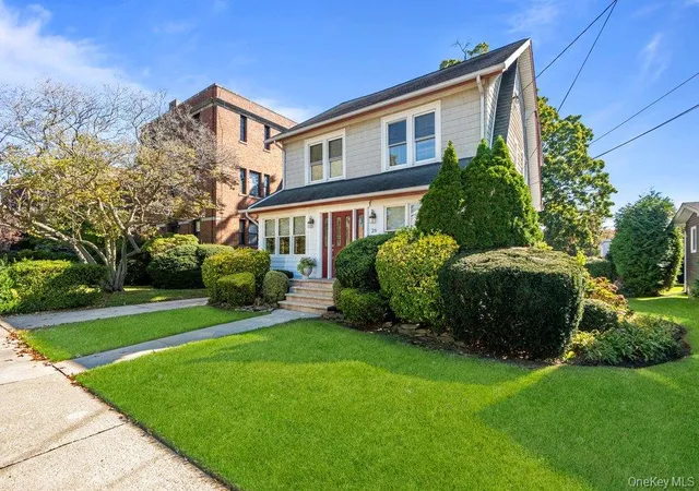 Photo 4 of Single family home for sale at 26 Carman Ave, Hempstead, NY 11518 | MLS# 1063303 | Listing updated on 2026-10-24