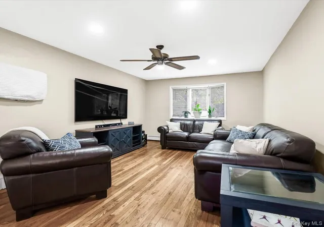 Photo 3 of Single family home for sale at 26 Amityville Sts, Islip, NY 11752 | MLS# 1063316 | Listing updated on 2026-10-24