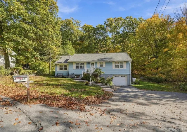Photo 2 of Single family home for sale at 30 Elmwood Dr, Woodbury, NY 10930 | MLS# 1063346 | Listing updated on 2026-10-23