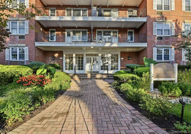 Condo for sale at 70 N Grove St #3K, Hempstead, NY 11520 | MLS# 1063352