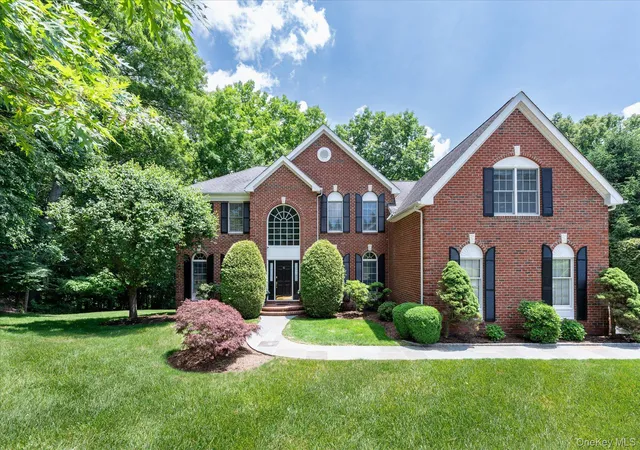 Single family home for sale at 6 Theal Ct, Somers, NY 10589 | MLS# 1063356