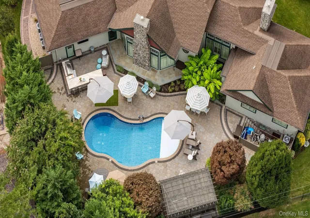 Photo 2 of Single family home for sale at 67 Shepherd Ln, North Hempstead, NY 11577 | MLS# 1063365 | Listing updated on 2026-10-28