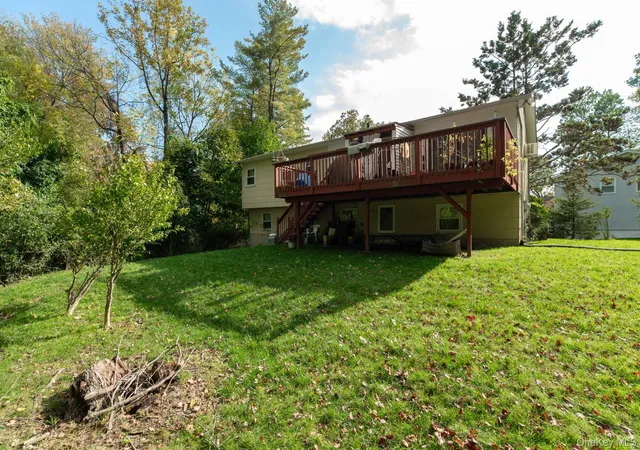 Photo 3 of Single family home for sale at 10 Connecticut Ct, Clarkstown, NY 10989 | MLS# 1063373 | Listing updated on 2026-10-21