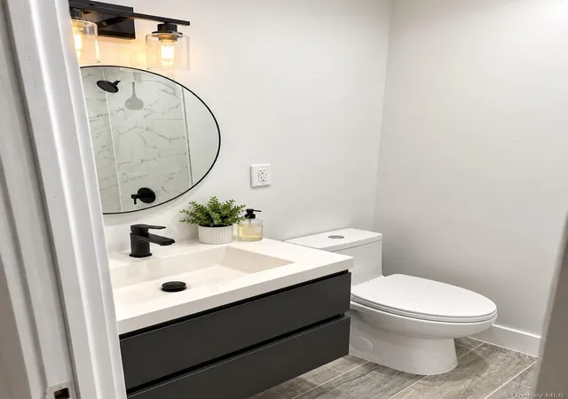 Photo 4 of House for sale at 611 E 79th Street, New York, NY 11236 | MLS# 1063418 | Listing updated on 2026-10-20