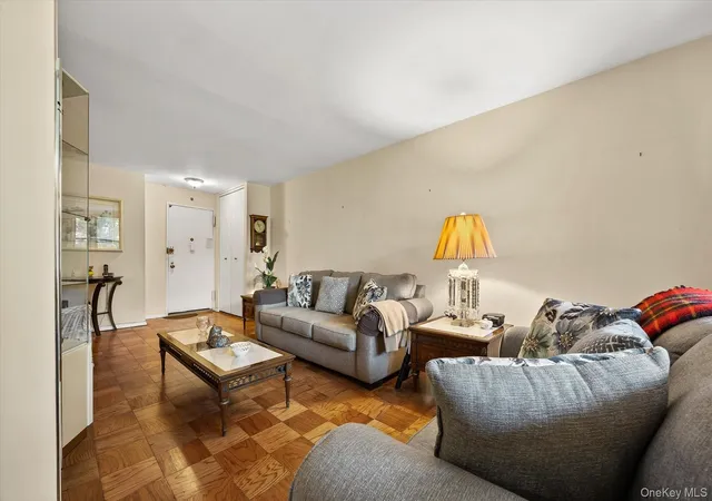Photo 4 of House for sale at 1874 Pelham Pkwy S #2R, New York, NY 10461 | MLS# 1063421 | Listing updated on 2026-10-26