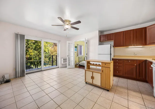 Photo 3 of Condo for sale at 115 Dehaven Dr #306, Yonkers, NY 10703 | MLS# 1063424 | Listing updated on 2026-10-27
