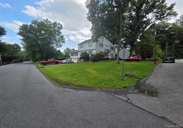Photo 1 of Single family home for sale at 1 Dogwood Dr, Woodbury, NY 10917 | MLS# 1063434 | Listing updated on 2026-10-17