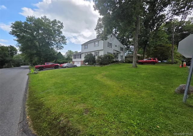 Photo 1 of Single family home for sale at 1 Dogwood Dr, Woodbury, NY 10917 | MLS# 1063434 | Listing updated on 2026-10-17