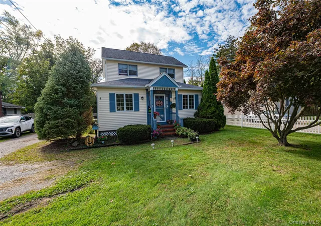 Photo 2 of Single family home for sale at 328 Pulaski Rd, Smithtown, NY 11754 | MLS# 1063474 | Listing updated on 2026-10-27