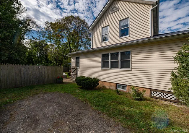 Photo 3 of Single family home for sale at 328 Pulaski Rd, Smithtown, NY 11754 | MLS# 1063474 | Listing updated on 2026-10-27