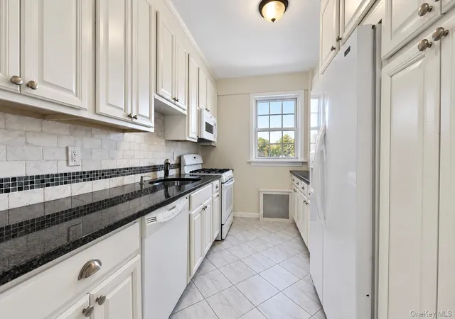 Photo 3 of Condo for sale at 210 Pelham Rd #4D, New Rochelle, NY 10805 | MLS# 1063502 | Listing updated on 2026-10-18