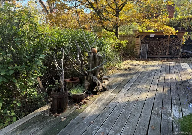 Photo 3 of Single family home for sale at 6 Hervey White Rd, Woodstock, NY 12498 | MLS# 1063509 | Listing updated on 2026-10-17