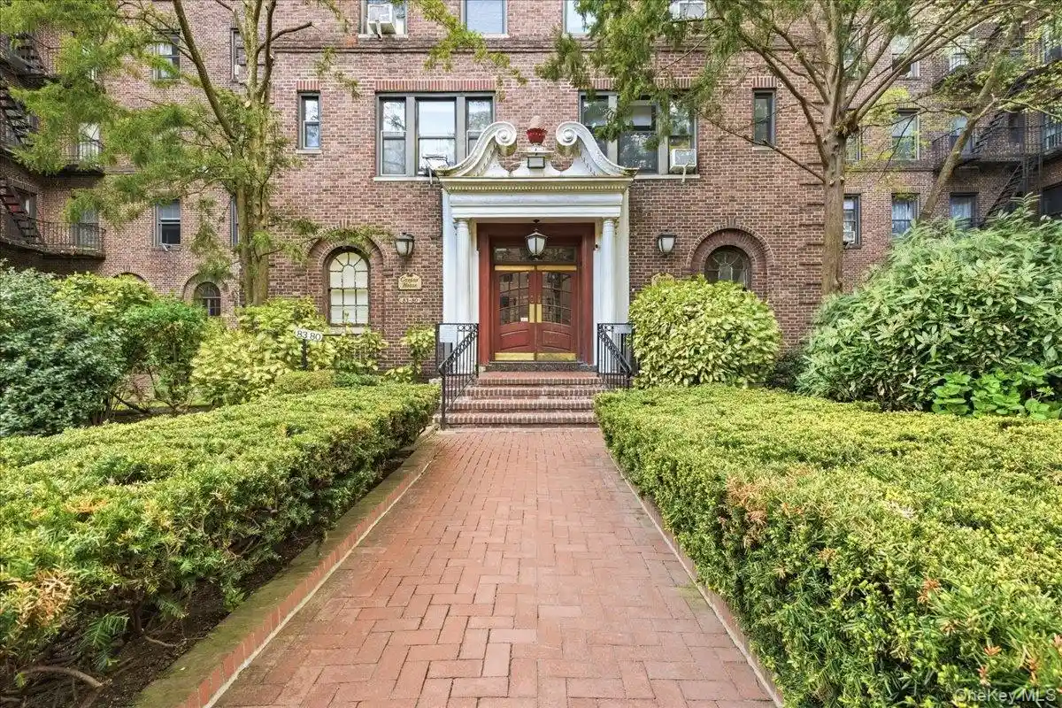 Listing Photo 2 - Condo for sale in 83-80 118Th St located at 83-80 118Th St, New York, NY 11415 - Unit #4A