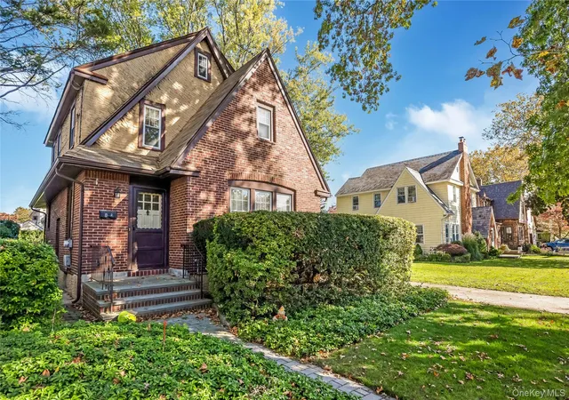 Photo 2 of Single family home for sale at 81 Marshall Ave, Hempstead, NY 11001 | MLS# 1063578 | Listing updated on 2026-10-26