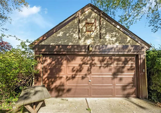 Photo 3 of Single family home for sale at 81 Marshall Ave, Hempstead, NY 11001 | MLS# 1063578 | Listing updated on 2026-10-26