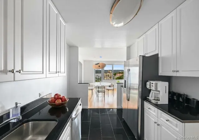 Photo 2 of House for sale at 2500 Johnson Ave #18M, New York, NY 10463 | MLS# 1063589 | Listing updated on 2026-10-29