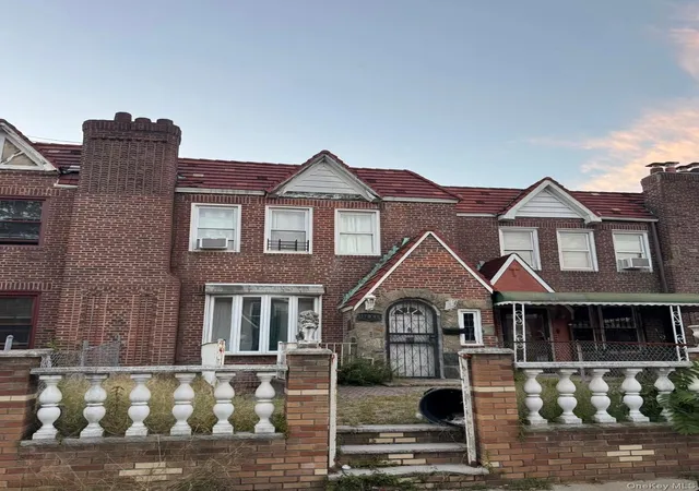 Photo 2 of Single family home for sale at 17941 Anderson Rd, New York, NY 11434 | MLS# 1063622 | Listing updated on 2026-10-19