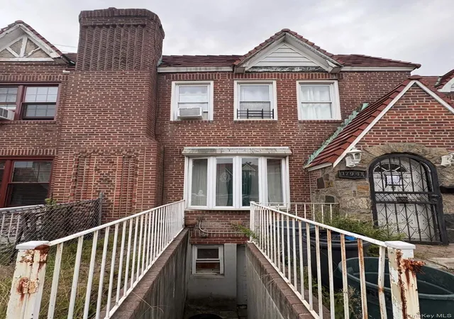 Photo 4 of Single family home for sale at 17941 Anderson Rd, New York, NY 11434 | MLS# 1063622 | Listing updated on 2026-10-19