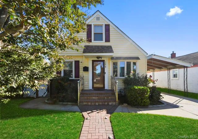 Photo 1 of Single family home for sale at 177 Long Beach Rd, Hempstead, NY 11550 | MLS# 1063629 | Listing updated on 2026-10-28