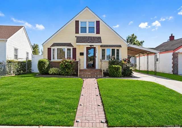Single family home for sale at 177 Long Beach Rd, Hempstead, NY 11550 | MLS# 1063629