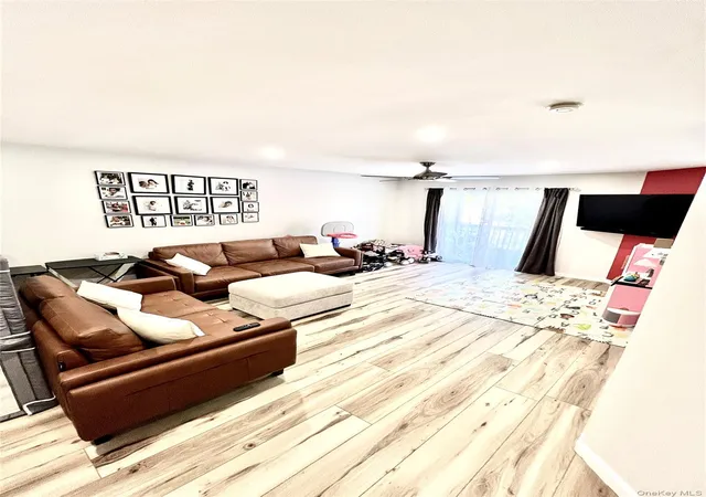 Photo 4 of Condo for sale at 154 Delafield Ln #15B, Newburgh (town), NY 12550 | MLS# 1063639 | Listing updated on 2026-10-22