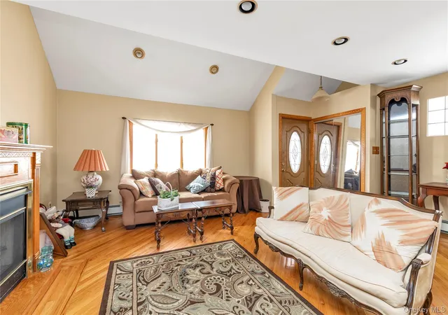 Photo 4 of Single family home for sale at 123 Beach Dr, Hempstead, NY 11566 | MLS# 1063651 | Listing updated on 2026-10-27