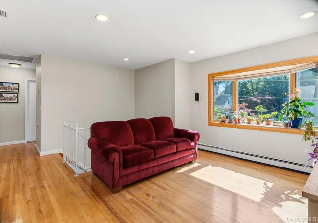 Photo 4 of Single family home for sale at 37 Bellecrest Ave, Huntington, NY 11731 | MLS# 1063667 | Listing updated on 2026-10-29