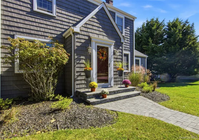 Photo 3 of Single family home for sale at 131 Ocean Ave, Brookhaven, NY 11934 | MLS# 1063685 | Listing updated on 2026-10-27