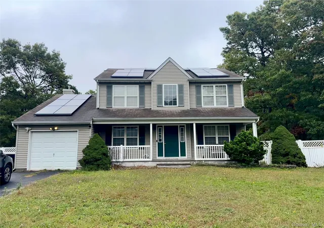 Photo 2 of Single family home for sale at 7 Redbud, Brookhaven, NY 11953 | MLS# 1063693 | Listing updated on 2026-10-27