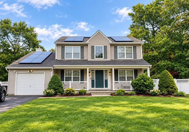 Photo 1 of Single family home for sale at 7 Redbud, Brookhaven, NY 11953 | MLS# 1063693 | Listing updated on 2026-10-27