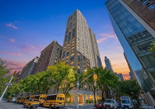 Photo 1 of Condo for sale at 1065 Park Ave #19C, New York, NY 10128 | MLS# 1063698 | Listing updated on 2026-10-21