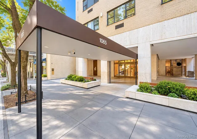Photo 2 of Condo for sale at 1065 Park Ave #19C, New York, NY 10128 | MLS# 1063698 | Listing updated on 2026-10-21