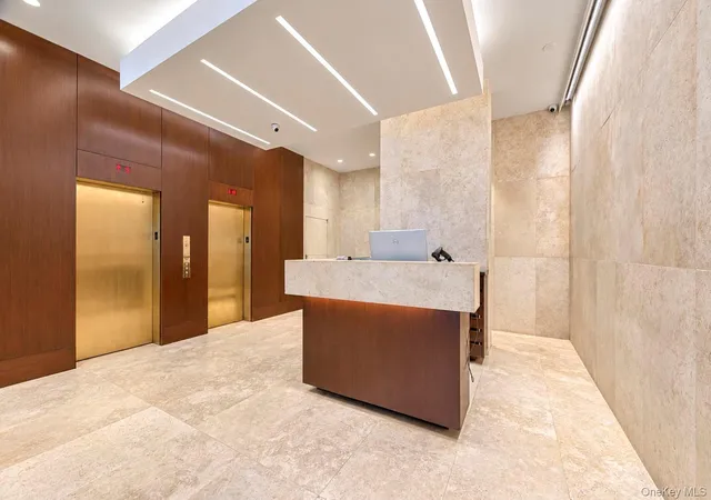 Photo 3 of Condo for sale at 1065 Park Ave #19C, New York, NY 10128 | MLS# 1063698 | Listing updated on 2026-10-21