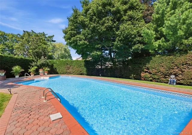 Photo 1 of Single family home for sale at 5 Major Ct, Hempstead, NY 11570 | MLS# 1063703 | Listing updated on 2026-10-28