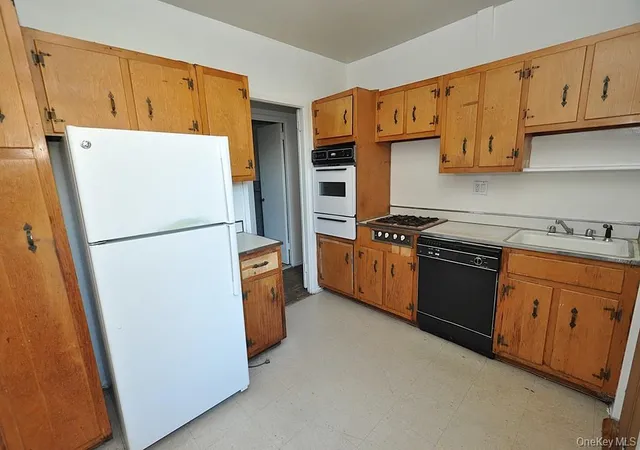 Photo 4 of House for sale at 281 Garth Rd #A6H, Eastchester, NY 10583 | MLS# 1063758 | Listing updated on 2026-10-28