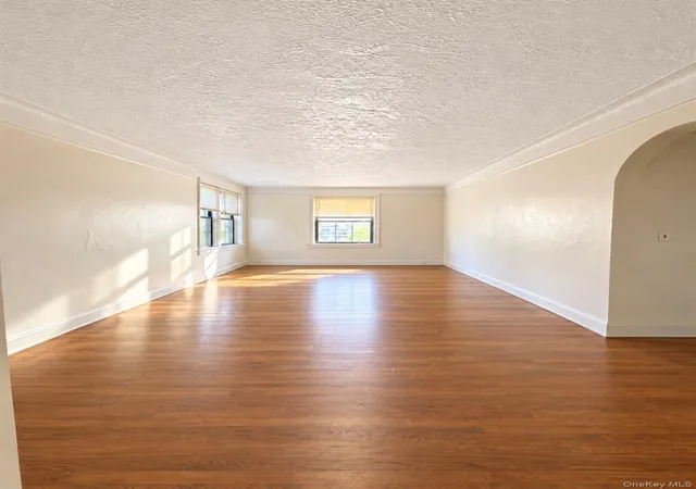 Condo for sale at 3338 Parsons Blvd #1E, New York, NY 11354 | MLS# 1063807