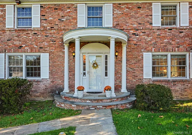 Photo 2 of Single family home for sale at 167 Holbrook Ln, Ossining, NY 10510 | MLS# 1063847 | Listing updated on 2026-10-23