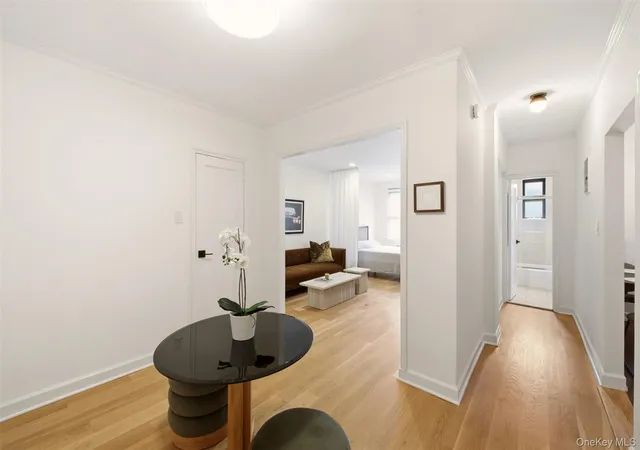 Listing Photo 5 - Condo for sale in building located at 90 Schenck, Great Neck, NY 11590 - Unit #3M