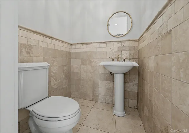 Photo 3 of Single family home for sale at 12 Chauncey Pl, Oyster Bay, NY 11797 | MLS# 1063885 | Listing updated on 2026-10-29