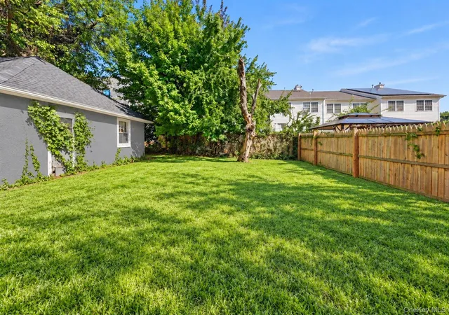 Photo 32 of Multi family home for sale at 525 S 11th Avenue #3, Mount Vernon, NY 10550 | MLS# 1063899 | Listing updated on 2026-10-21