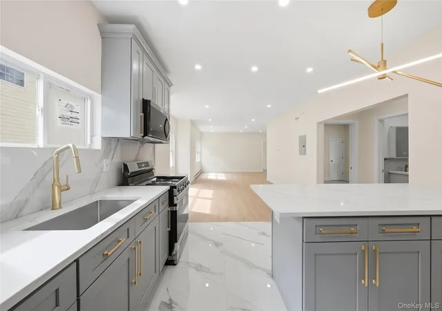 Photo 4 of House for sale at 525 S 11th Avenue #3, Mount Vernon, NY 10550 | MLS# 1063899 | Listing updated on 2026-10-21