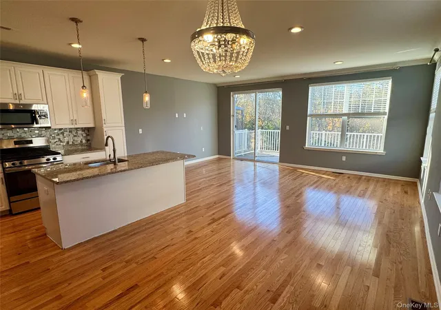 Photo 4 of Single family home for sale at 95 Meadow View Dr, Wallkill, NY 10940 | MLS# 1063951 | Listing updated on 2026-10-21