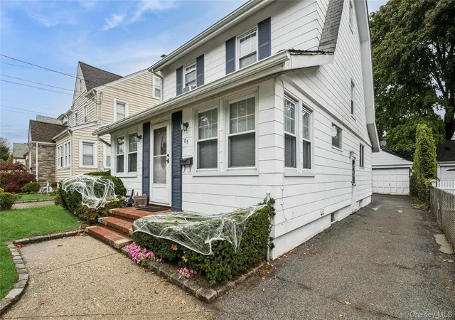 Photo 4 of Single family home for sale at 85 Magnolia Ave, Hempstead, NY 11001 | MLS# 1063952 | Listing updated on 2026-10-21