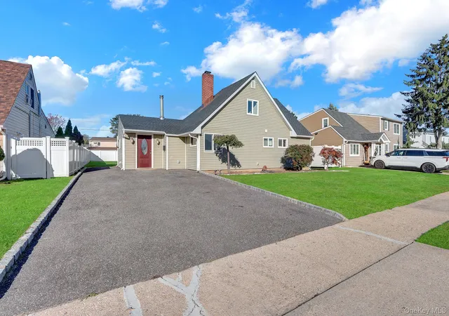 Photo 1 of Single family home for sale at 24 Wheelbarrow Ln, Hempstead, NY 11793 | MLS# 1063956 | Listing updated on 2026-10-28